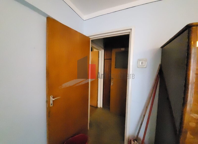 Metrou N. Grigorescu, 50 m, apartament 3 camere.