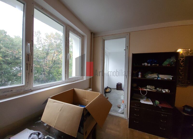 Metrou N. Grigorescu, 50 m, apartament 3 camere.